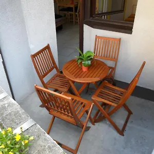 https://chamonix-centre-2-pieces-balcon-vue-mont-blanc.hotels-rhonealpes.com